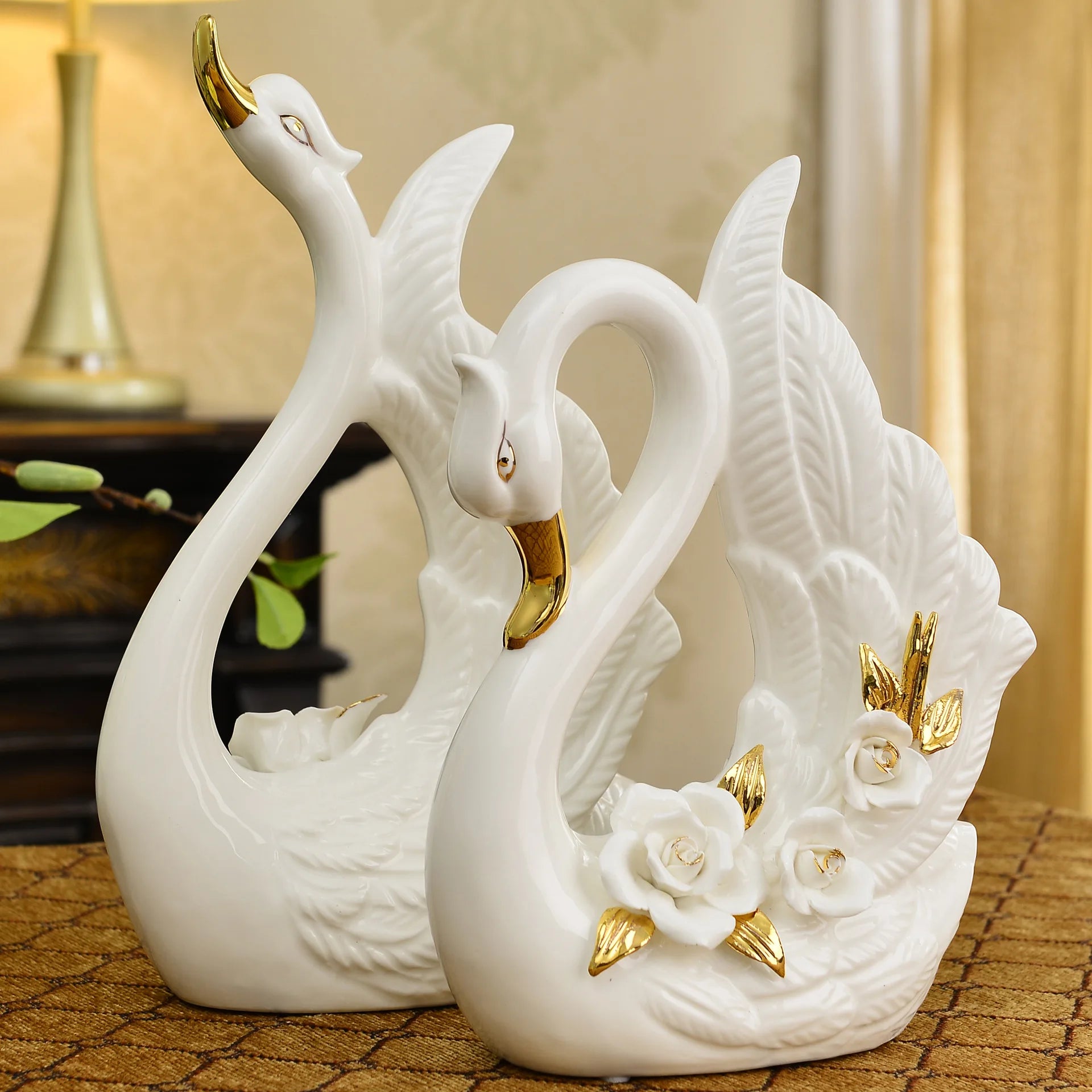 Obbty A Pair White Swan Lovers Home Decor Ceramic Crafts Porcelain Animal Figurines Wedding Decoration Lovers Gift W3075