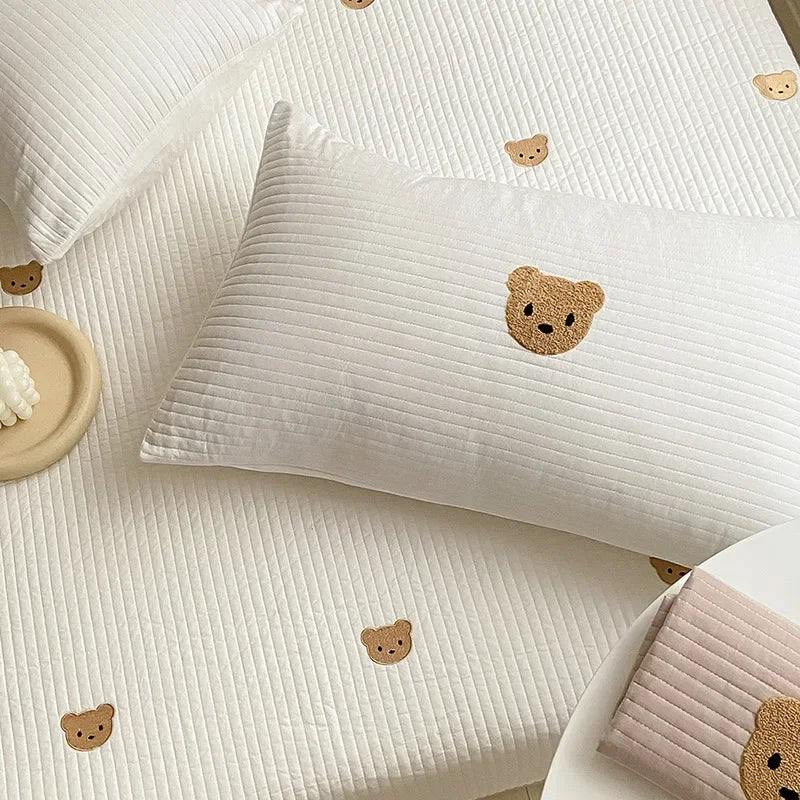 Obbty High Grade 100% Cotton Double Bedspread Set Little Bear Embroidery Coverlet Quilted Bed Spread Pillowcases Bed Cover Coverlets