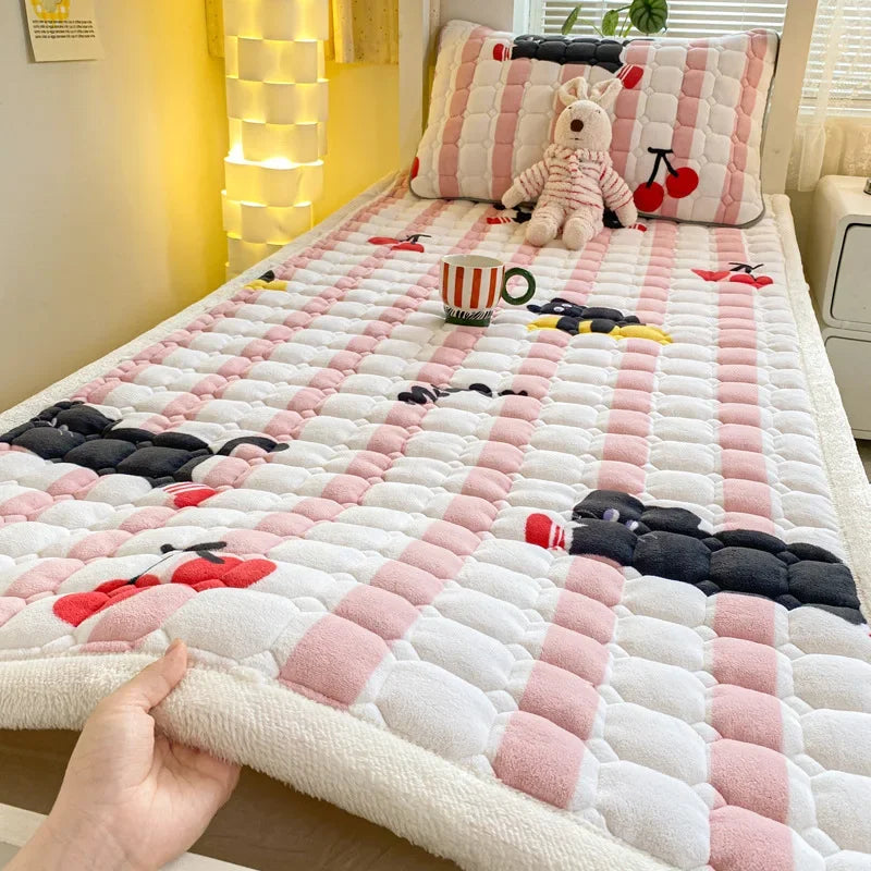 Obbty Dormitory Single Thick Warm Bed Sheet Winter Milk Velvet Mattress Topper Double Bedspread Thin Bed Pad Mattress Cover Tatami Mat