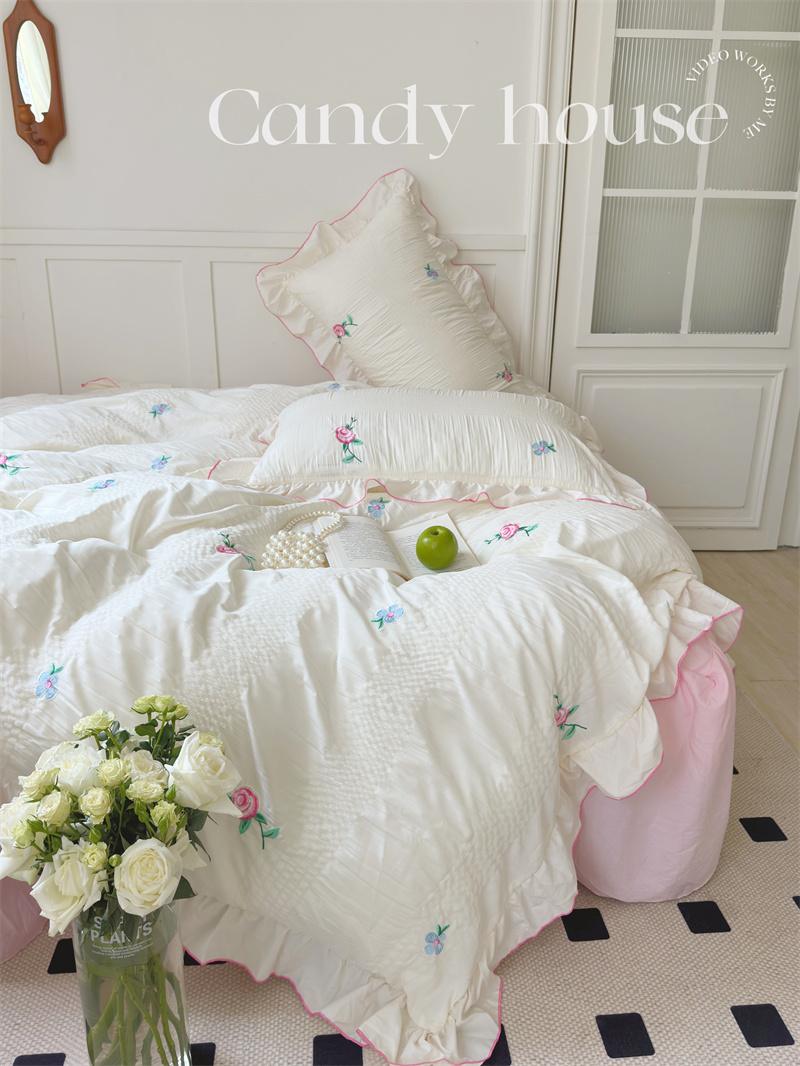 Obbty Coquette Aesthetic Ruffle Bedding Set